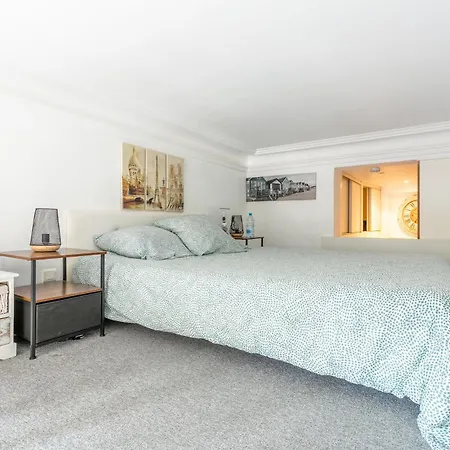 Superbe Louvre Párizs